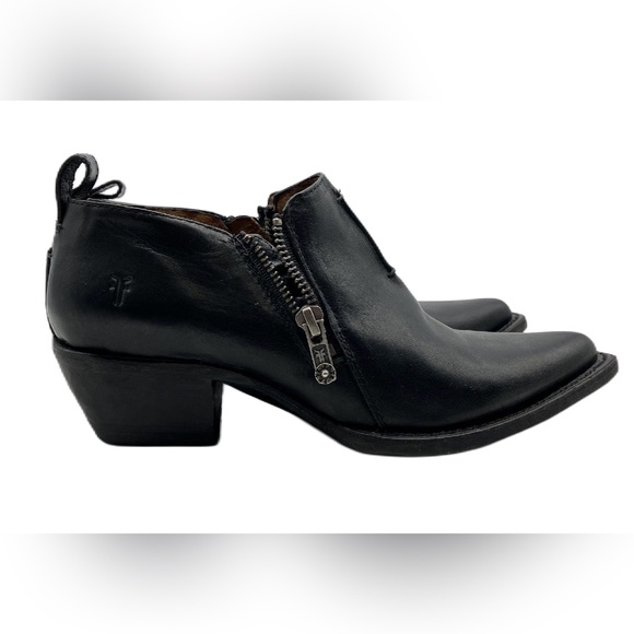 Frye Womens Sacha 78001 Black Side Zipper Pointed Toe Ankle Booties Size US 6 B - Picture 1 of 10